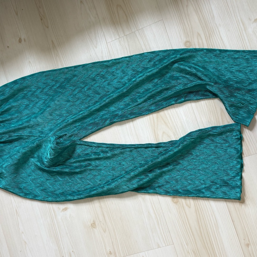 Teal Textured Knit Scarf